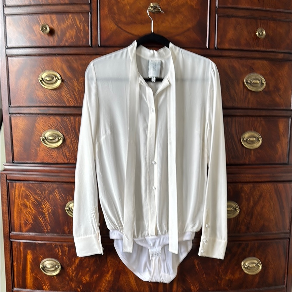 Chic White Button-Up Blouse